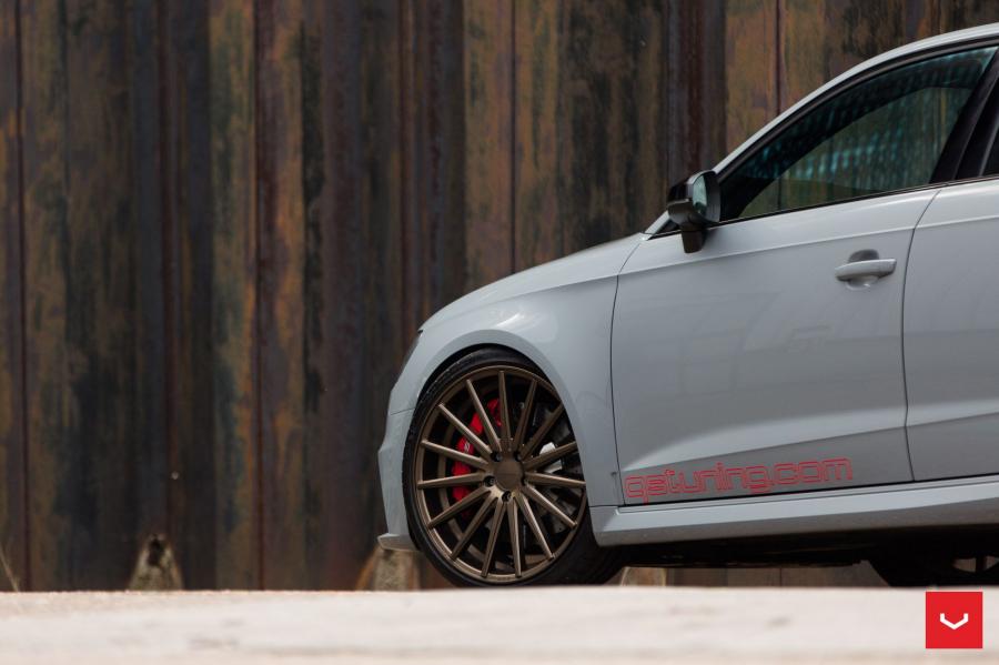 Детали экстерьера Audi RS3 Sportback on Vossen Wheels (VFS2) 2016 года  (фото 14 из 47)